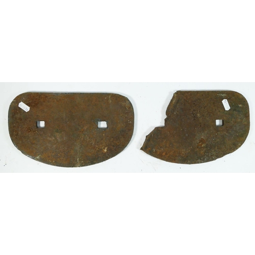 67 - Two cast iron 'D' railway wagon plates, LNER Darlington 1946, 13T 281805. Together with a similar Me... 