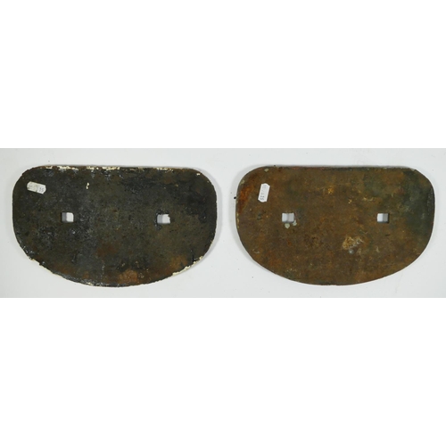 68 - Two cast iron 'D' railway wagon plates, both Shildon 1955, 21T B417822 and B418792. 27 x 16cm (2)