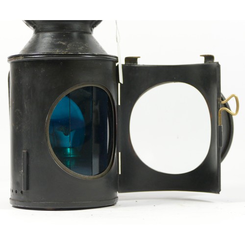 109 - BR three aspect handlamp with slatted glasses, with burner.