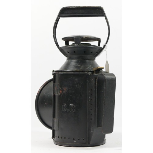 109 - BR three aspect handlamp with slatted glasses, with burner.