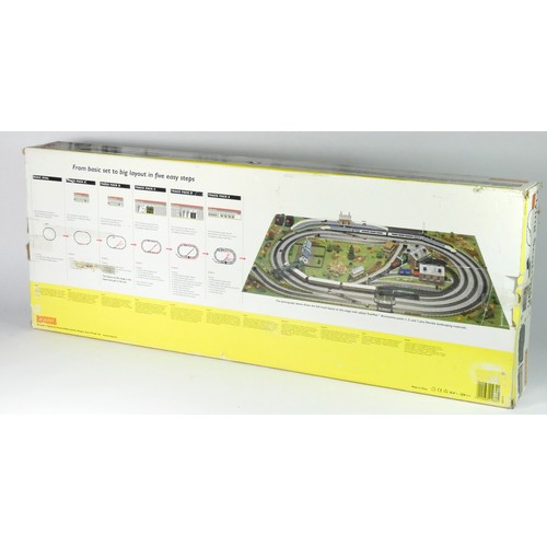 146 - A Hornby OO gauge Flying Scotsman electric train set, boxed, complete