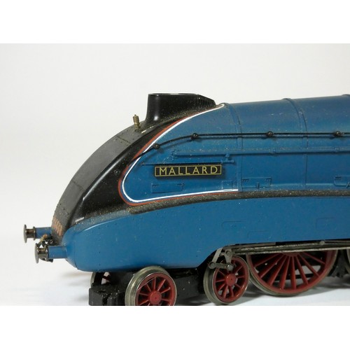 152 - A Hornby OO gauge 4468 Mallard, super detail, original box