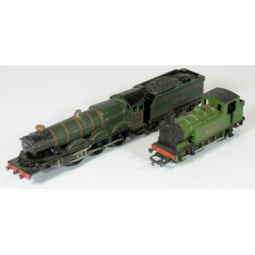 155 - A Hornby Dublo OO gauge loco, D 9012 in BR two tone green livery, a Hornby Dublo loco with tender, 7... 