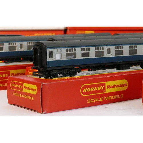 163 - Hornby OO, sixteen railway carriages, boxed