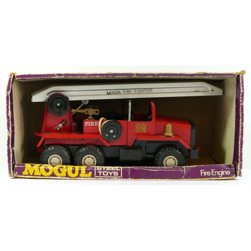 213 - A Mongul fire engine (No.3276), steel toy series by Meccano, original box