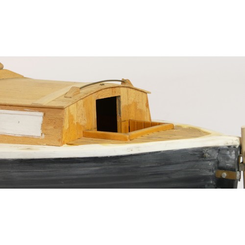 317 - A Norfolk Wherry model, scale 1:16, fibreglass hull, wooden topsides, incomplete, with 1985 blue pri... 