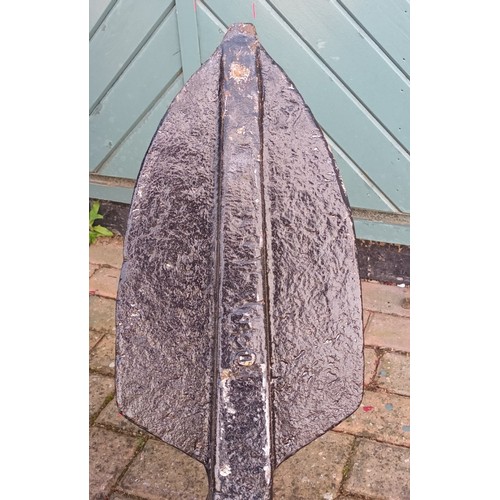 321 - A Stockless anchor, 74 between flukes x 92cm, please note this is very heavy