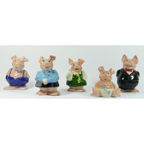 355 - A set of five Wade Natwest pigs, to include Sir Nathaniel Westminster (Father), Lady Hillary (Mother... 