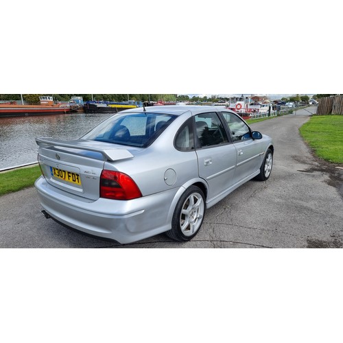 404 - 2000 Vauxhall Vectra GSi V6, 2498cc. Registration number X307 FDT. VIN number WOLOJBF19Y1184505.
In ... 