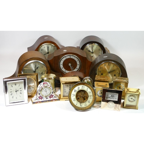 78 - A collection of mid 20th century clocks, to include a Smiths bakelite cased example, together with a... 