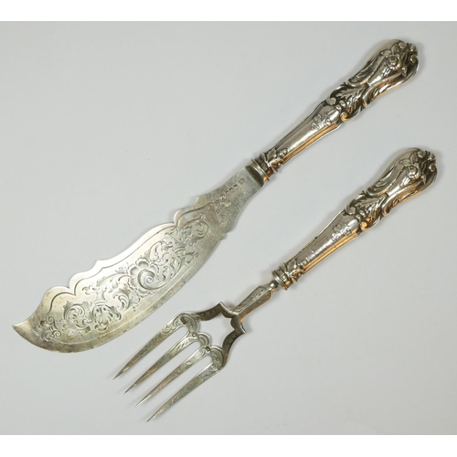 117 - A Victorian silver pair of fish servers, Sheffield 1851, engraved blades, with loaded handles