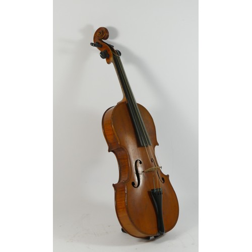 294 - Breton Brevette de S.A.R.M., a French violin, one piece back, signed to the bottom of the neck, labe... 