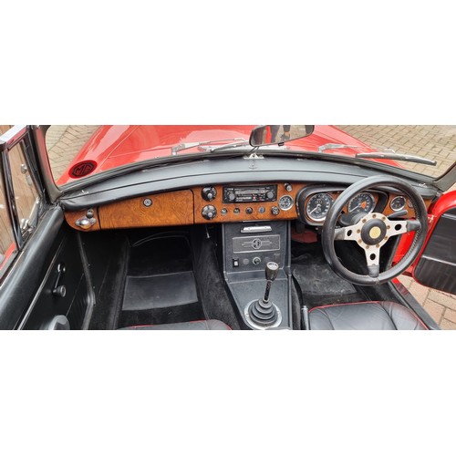 412 - 1971 MGB Roadster, 1798cc. Registration number JTF 420K. Commission number G23N 031834. Engine numbe... 