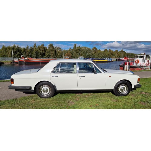 422 - 1985 Rolls Royce Silver Spirit, 6750cc. Registration number YIL 4504. Chassis number SCAZS0000GCH139... 