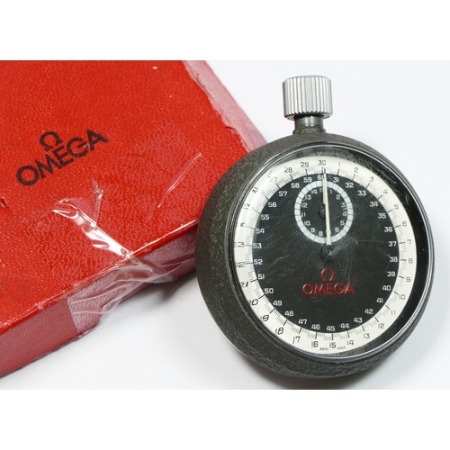 102 - Omega, a manual wind 15 minute stop watch, outer and inner chapter ring, subsidiary dial, 52mm, box