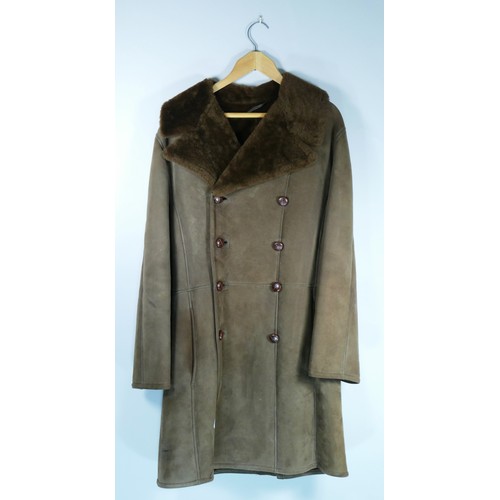 156 - A men's 'Richard Draper' sheepskin button up long coat, size 44
