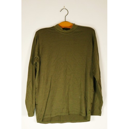 182 - A selection of clothing to include a 'Musto' green stretch funnel neck long-sleeved in size L, a 'Gr... 