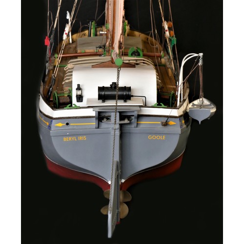 81 - Beryl Iris, a very well detailed radio controlled Thames barge, with fibreglass hull, timber deck an... 