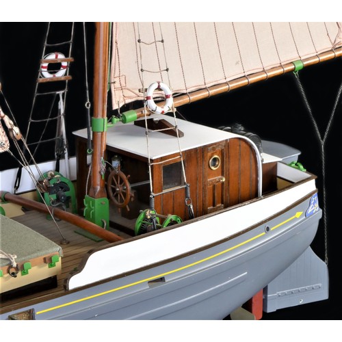 81 - Beryl Iris, a very well detailed radio controlled Thames barge, with fibreglass hull, timber deck an... 