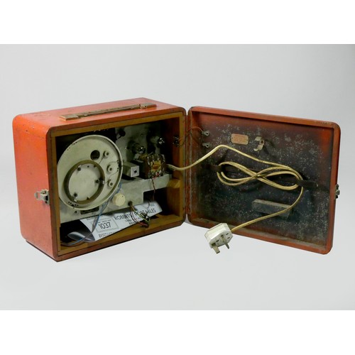 126 - A Roberts Portables RMB valve radio, c.1960, 31cm x 27cm x 18cm