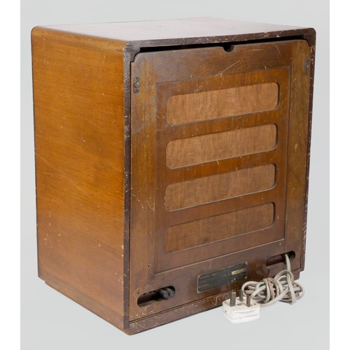 149 - A Murphy type A4 valve radio, c.1933, 39cm x 45cm x 26cm