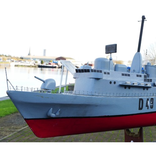 320 - A remote controlled battleship, believed to be a D-49, complete with propeller and Futaba FD16M serv... 