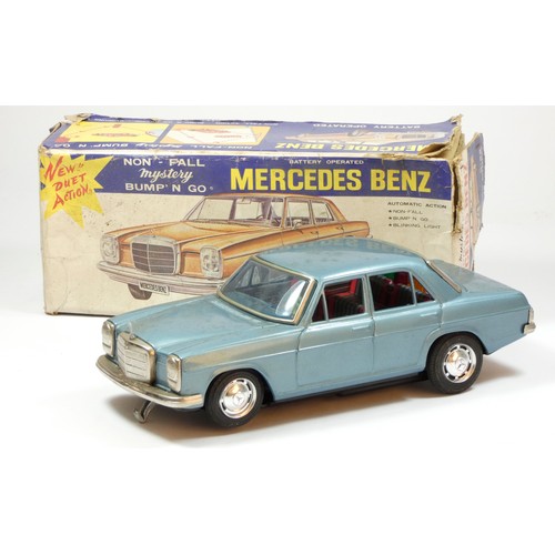 326 - A mystery Bump 'N' Go battery operated Mercedes Benz, by Taiyo, made in Japan, original box