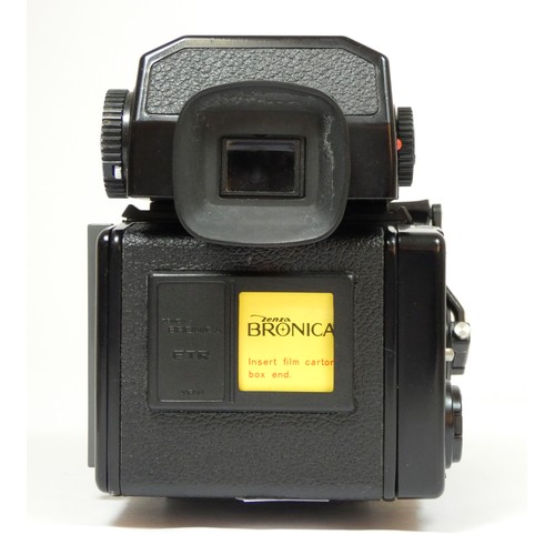 356 - A Bronica ETRsi medium format camera, original box and manual, together with a 75mm f2.8 lens, a 150... 