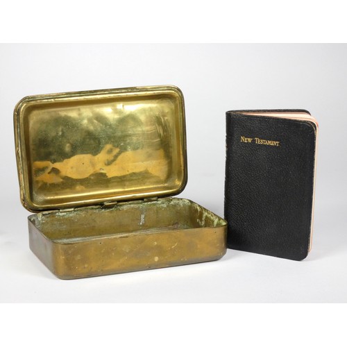 382 - A Queen Mary Christmas 1914 brass tin, together with a New Testament For God And King pocket bible, ... 