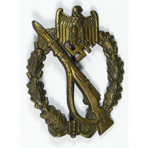 425 - A German WWII Infantry Assault Badge, by C.E.  Junker, Berlin, hook detached.