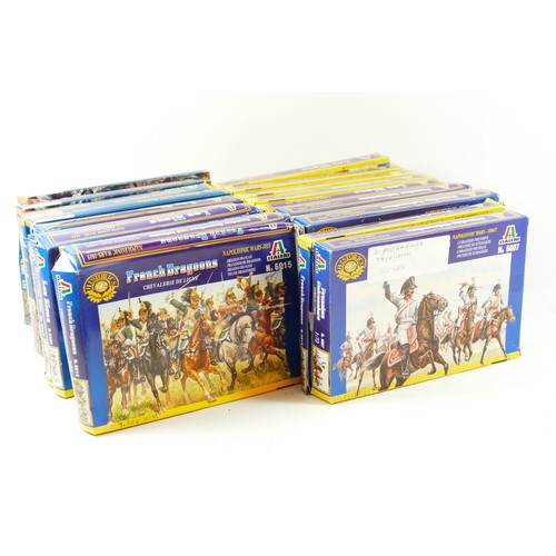 484 - Twenty model kits, by Italeri, infantry, 1:72 scale, to include Scots Greys (6001), Les Bleus (6002)... 