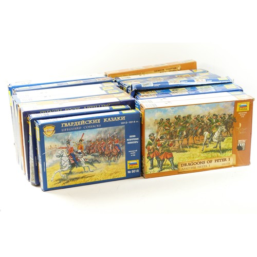 501 - Twenty model kits, by Zvezda, infantry, 1:72 scale, to include Lifeguard Polish Uhlans (8075), Frenc... 