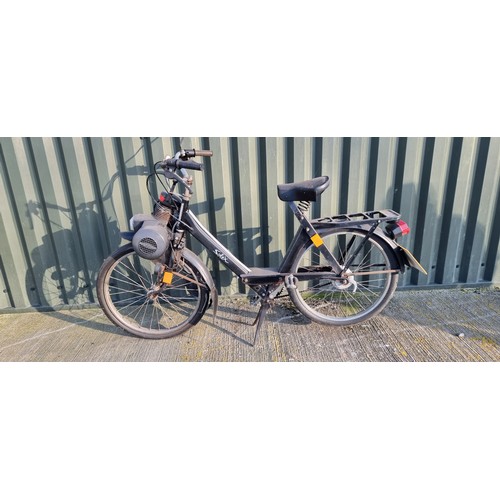 20 - 2002 Velosolex S3800, 49cc. Registration number LE51 AOT. Frame number YA 015673. Engine number 1686... 