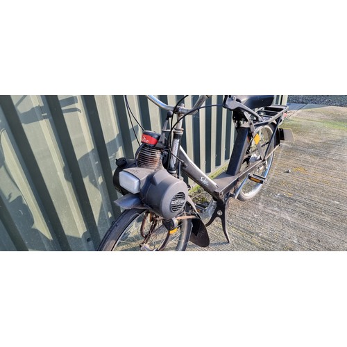 20 - 2002 Velosolex S3800, 49cc. Registration number LE51 AOT. Frame number YA 015673. Engine number 1686... 