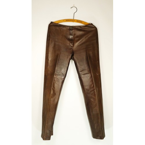 100 - Brown leather jacket and matching trousers, size 14, 36