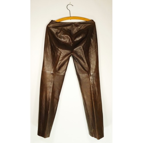 100 - Brown leather jacket and matching trousers, size 14, 36