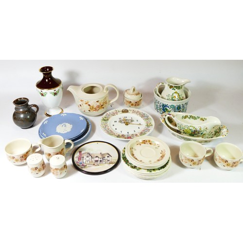 75 - A collection of mid 20th century & later ceramics, to include Royal Grafton figurines, Royal Worcest... 