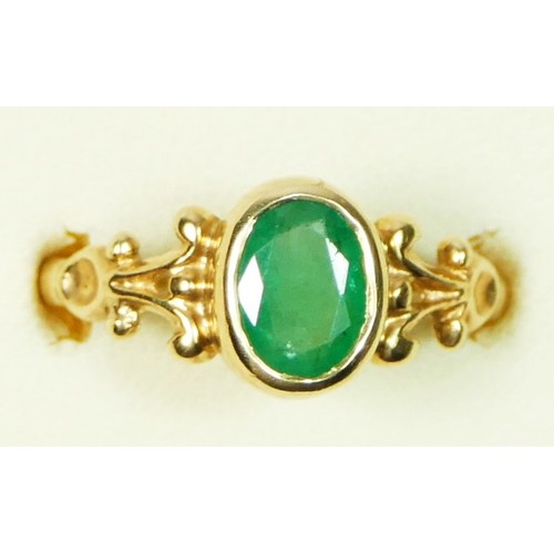 92 - A 9ct gold and emerald single stone ring, 8 x 6mm, Q, 3.2gm