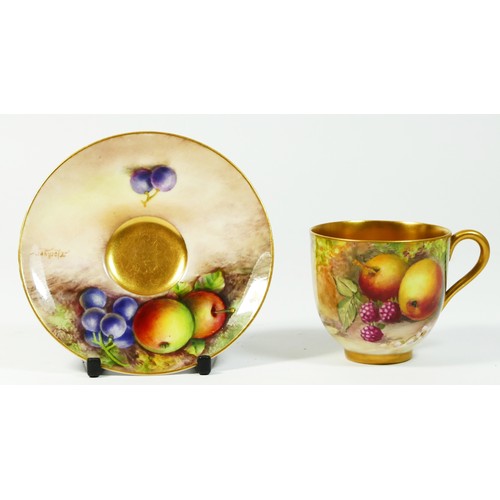 188 - A Royal Worcester cup, Painted Fruit,  signed by artist H.Everett, c.1923, 5cm, together with a Roya... 