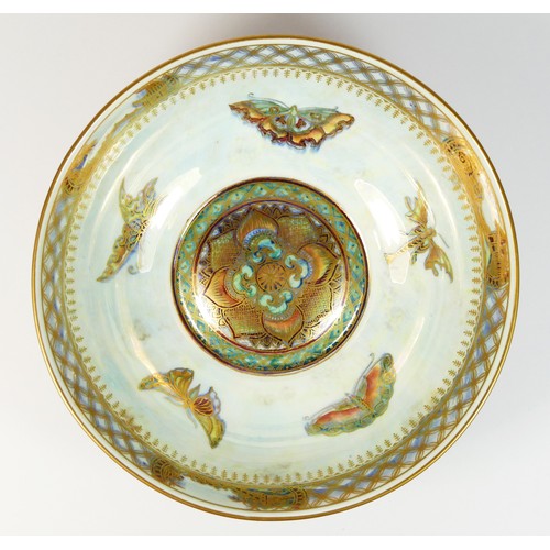 225 - A Wedgwood bowl, Butterfly lustre, 9cm tall, 20cm diameter, stamped Z4830 on base