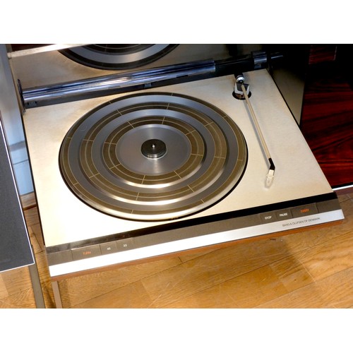 362 - A Bang & Olufsen sound system, to include a Beomaster 2400-2 amplifier with built in tuner, a Beocor... 