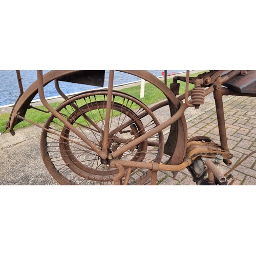 163 - c.1915 Regal V-Twin Project. No paperwork.
This veteran/vintage project consists of a V Twin frame, ... 