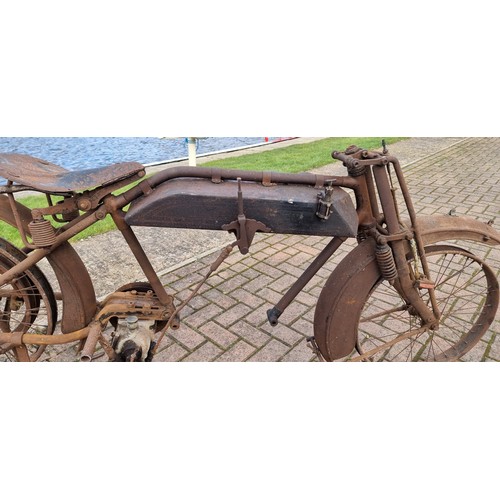 163 - c.1915 Regal V-Twin Project. No paperwork.
This veteran/vintage project consists of a V Twin frame, ... 