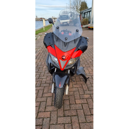 157 - Aprilia SR Max, 300, spares/project. Unknown age and no paperwork.