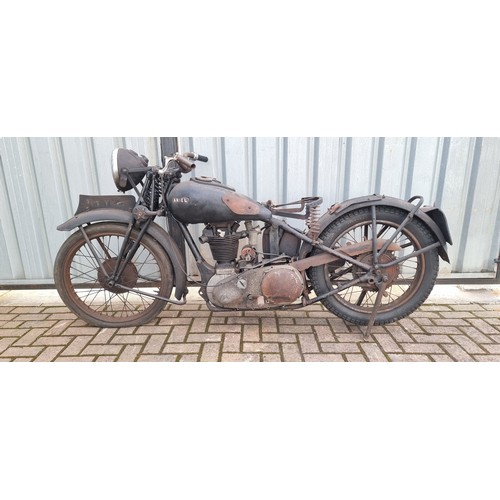 166 - c. 1937 Ariel Red Hunter, 500cc, project. Registration number DHY 20 (not recorded with DVLA). Frame... 