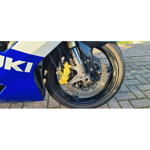 310 - 2005 Suzuki GSX-R600, 599cc. Registration number AE05 AAX. Frame number JS1GN7CA242106290. Engine nu... 