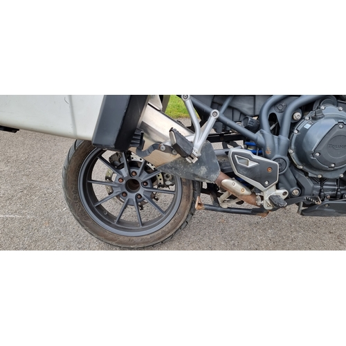 305 - 2015 Triumph Tiger Explorer 1215, 1215cc. Registration number LV15 JVP. Frame number SMTV1F11E9F6842... 