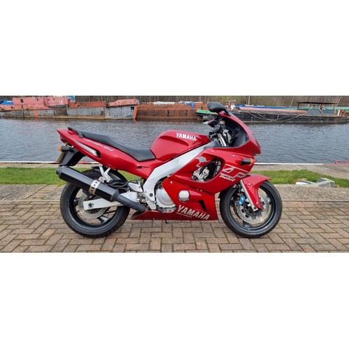 304 - 1999 Yamaha YZF 600R, 599cc. Registration number T81 KLF. Frame number JYA4TV00000043081. Engine num... 