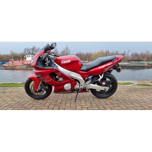 304 - 1999 Yamaha YZF 600R, 599cc. Registration number T81 KLF. Frame number JYA4TV00000043081. Engine num... 