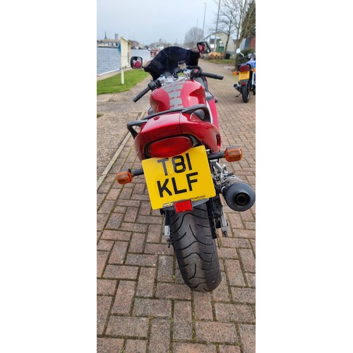 304 - 1999 Yamaha YZF 600R, 599cc. Registration number T81 KLF. Frame number JYA4TV00000043081. Engine num... 